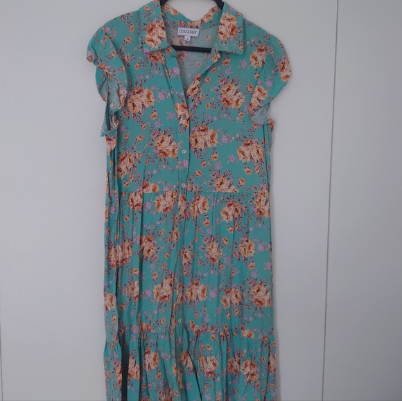 Luxology Floral Dress - Picture 6 of 8